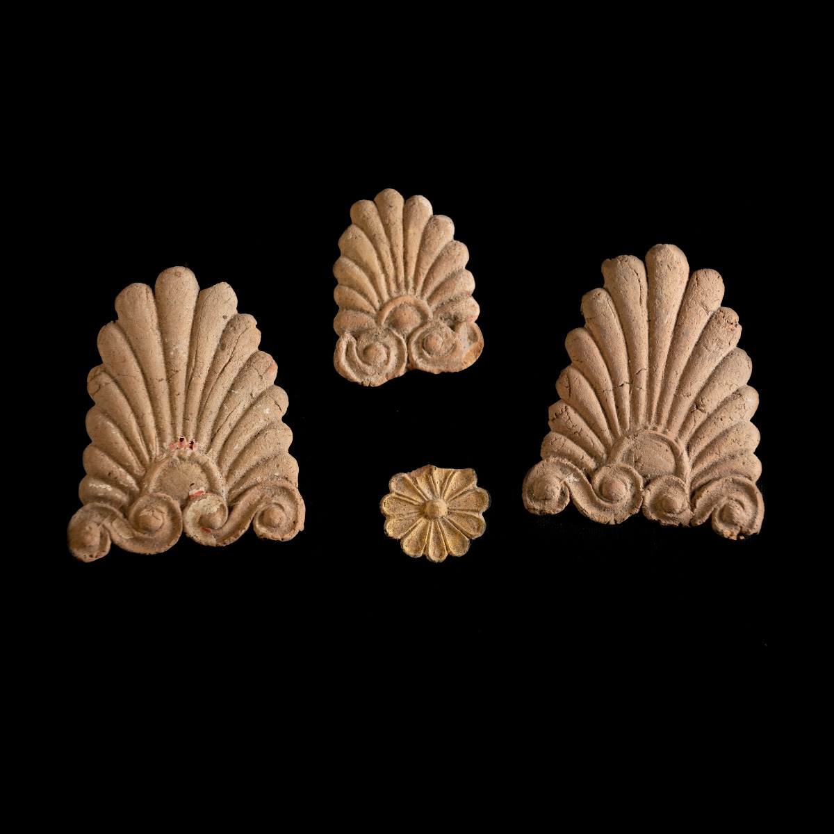 Ensemble de trois palmettes