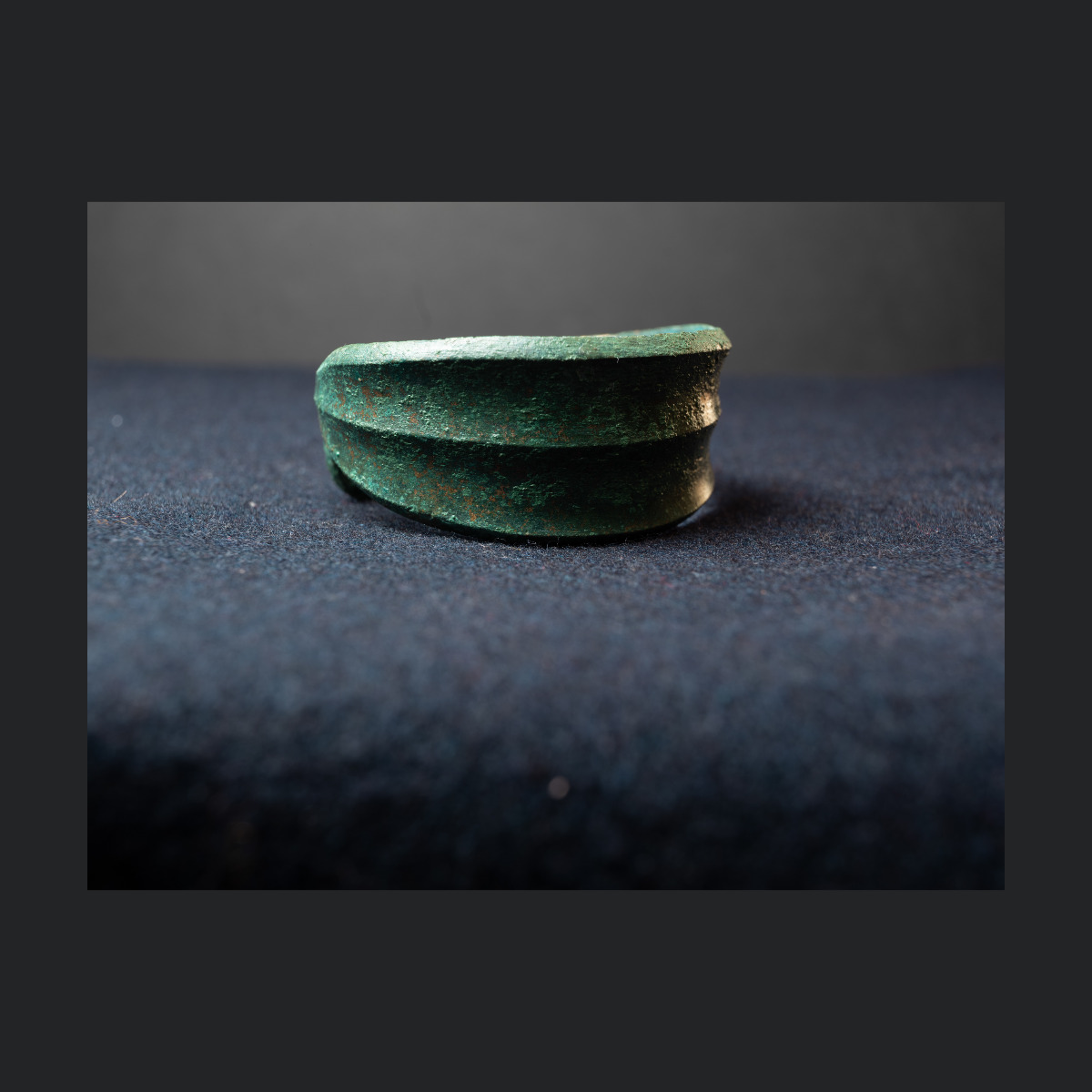 Bracelet celte de l'âge du bronze thumbnail 2
