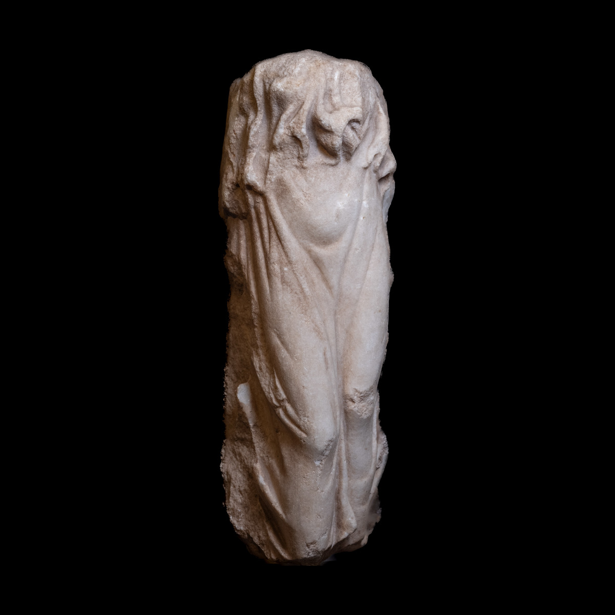 Corps féminin vêtu d'un chiton