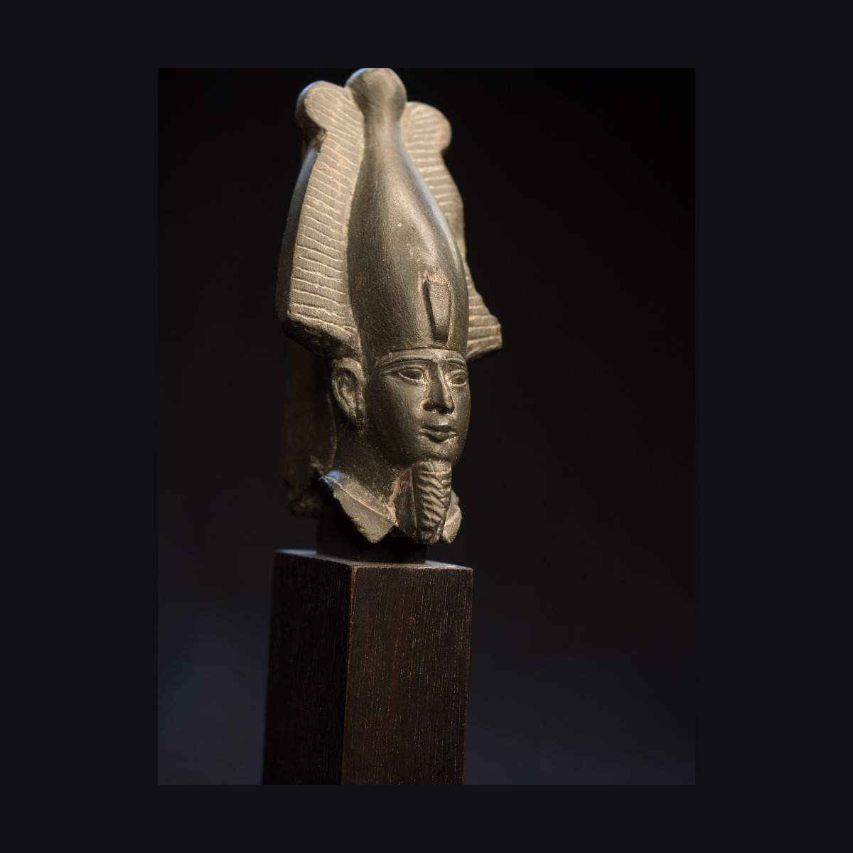 Tête d'Osiris finement exécutée