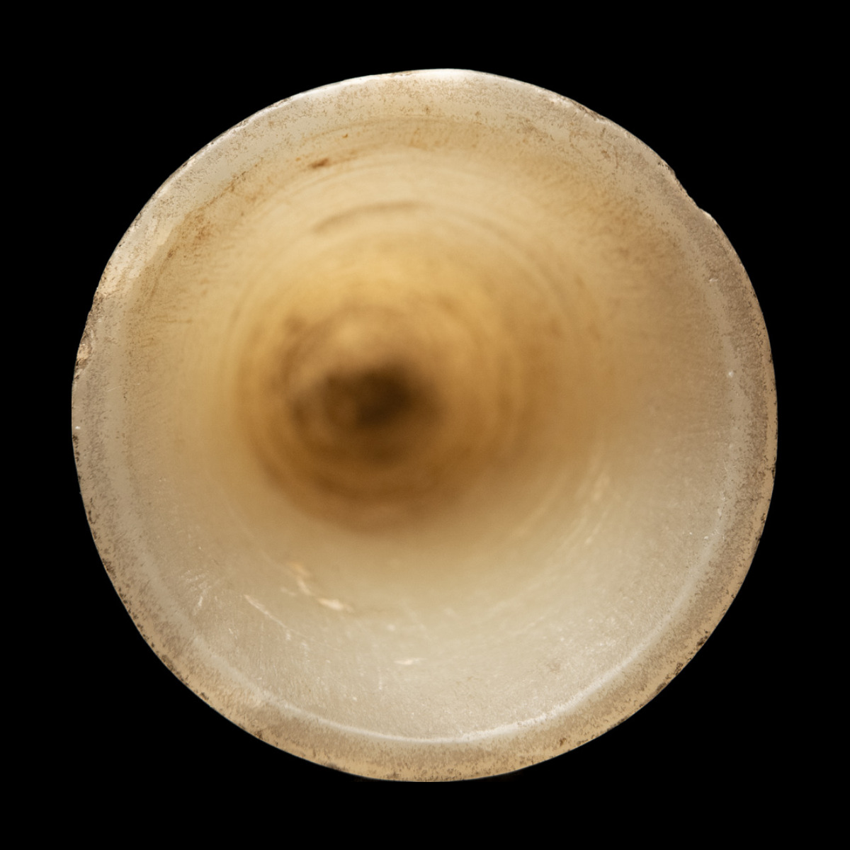 Vase tronconique miniature à lèvre en bourrelet thumbnail 4