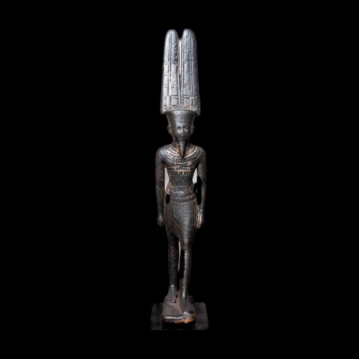 Statuette votive représentant le dieu Amon thumbnail 6