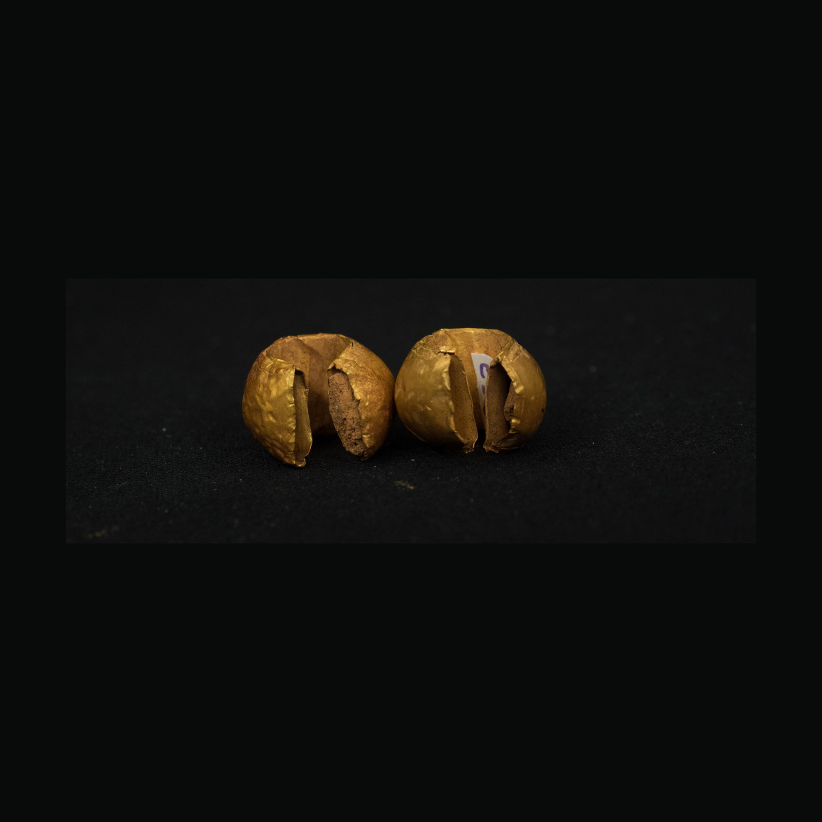 Lot composé de deux boucles de perruque thumbnail 3