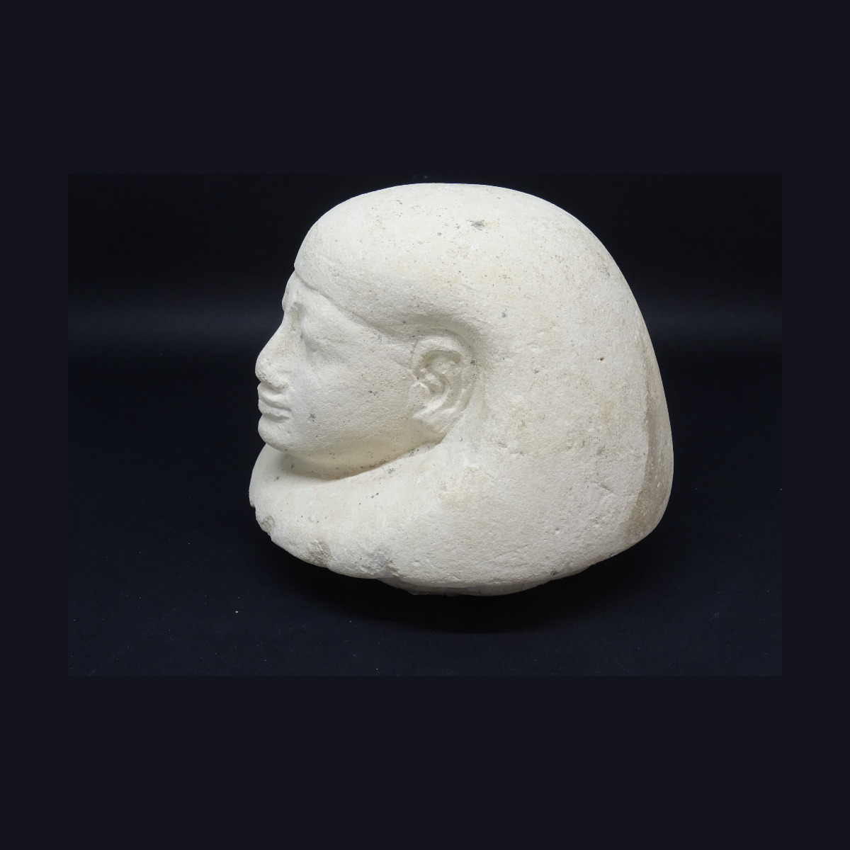 Bouchon de vase canope représentant un des quatre fils d' Horus, doté d'une tête d'homme, Amset thumbnail 6