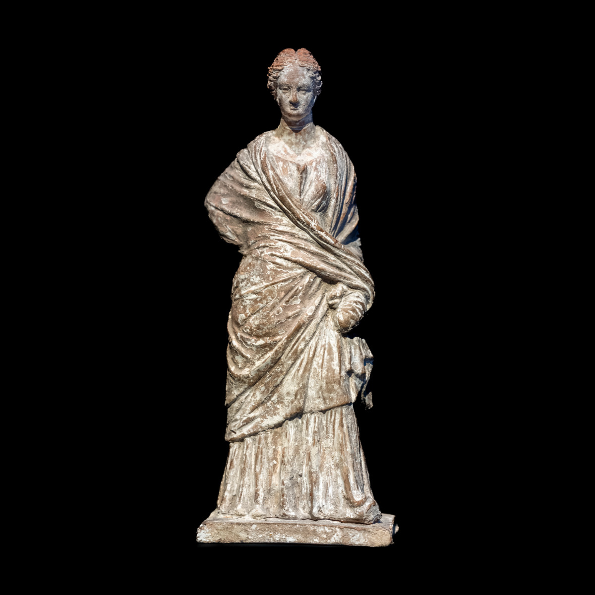 Statuette féminine debout thumbnail 3