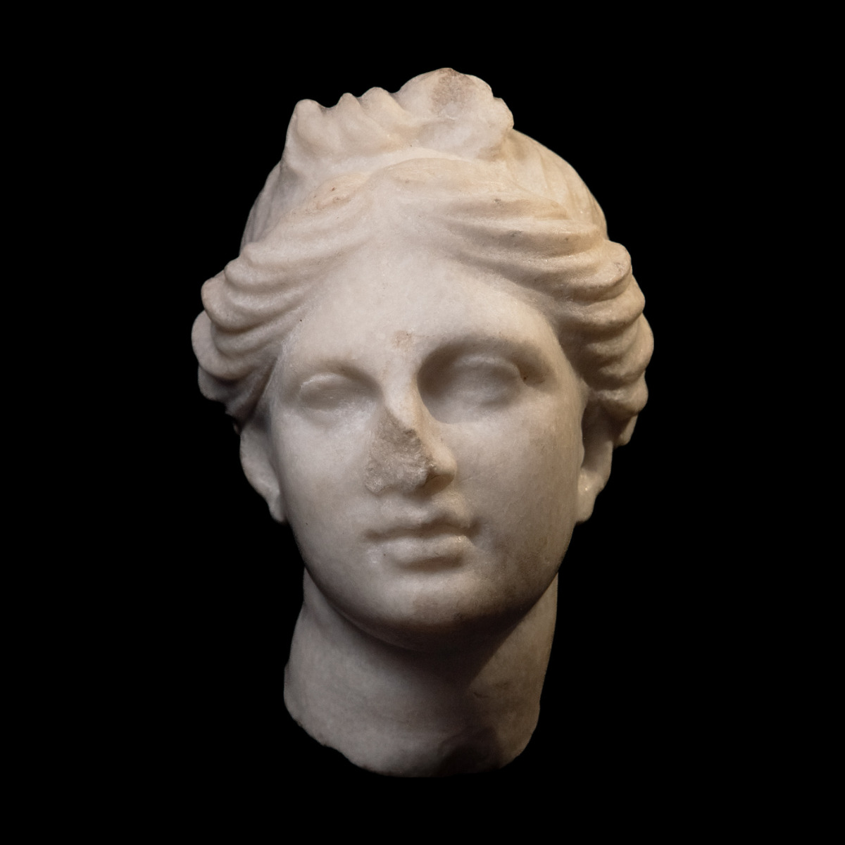 Tête de divinité féminine très probablement  Vénus