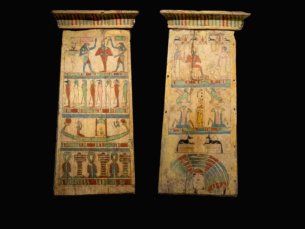 Deux panneaux de coffre à canopes
