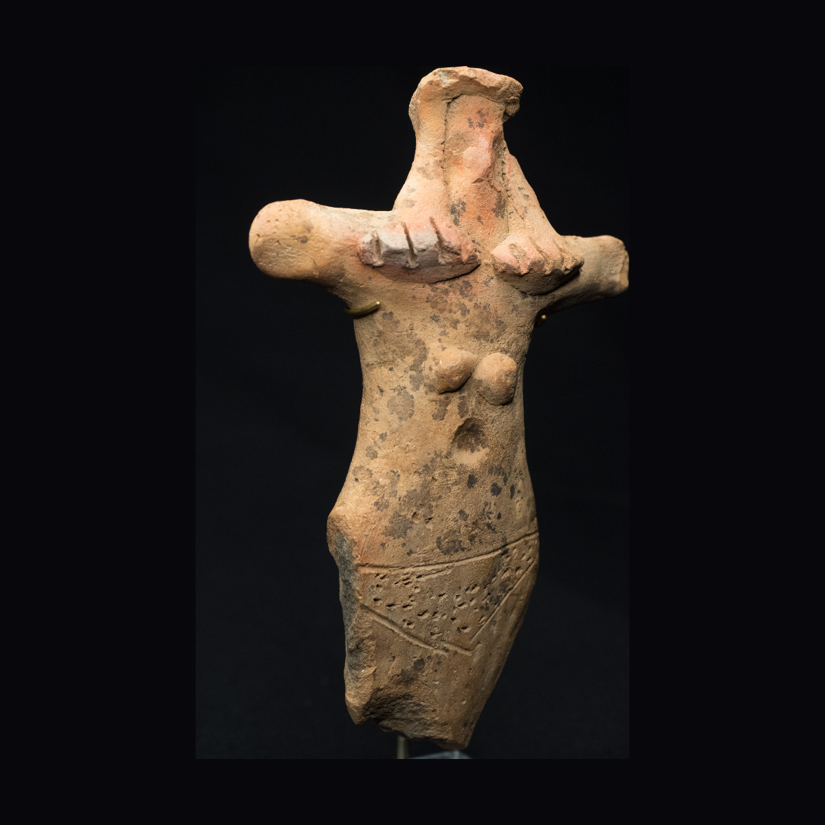 Rare figure de concubine aux longues tresses